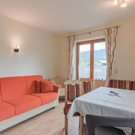 Classy In With Balcony Apartamento Brixen im Thale
